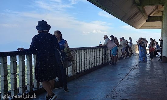 Viewing deck of Palace in the Sky of Tagaytay People's Park