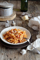  Macarrones con picadillo de jamón y chorizo {Receta familiar}