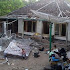 KARENA DIANGGAP AJARKAN ALIRAN SESAT,RUMAH JEMAAH AHMADIYAH DI DOMPU DI SERANG WARGA !