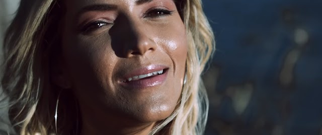 Marine Friesen lança videoclipe de sua nova música "Toca-Me", pela Mk Music 