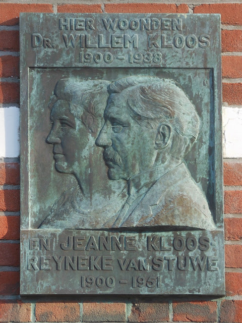 Plaquette Willem Kloos en Jeanne Kloos-Reyneke van Stuwe