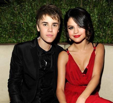 justin bieber and selena gomez pictures 2011. justin bieber and selena gomez