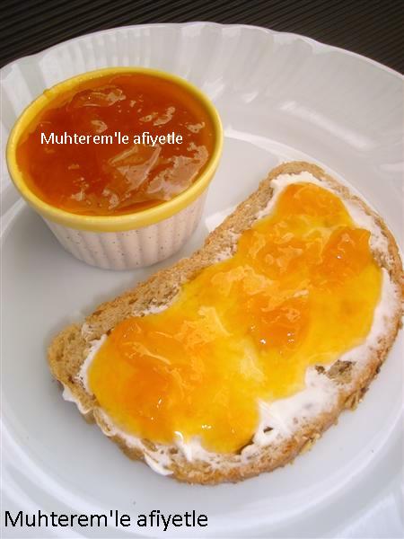 yellow plum jam