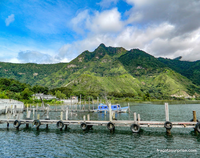 San Juan la Laguna no Lago de Atitlán na Guatemala