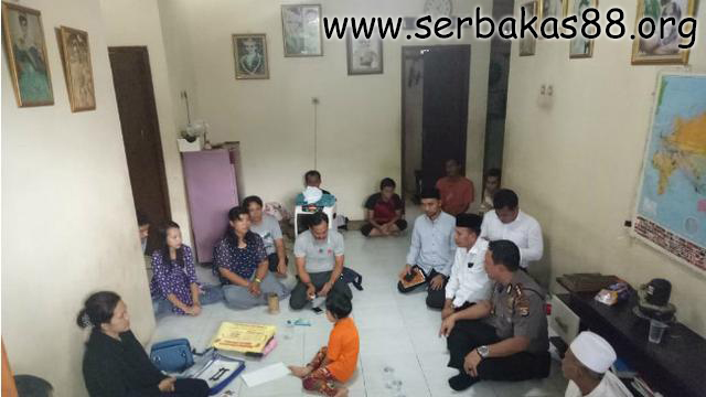 Polisi Amankan Semua Anggota Sekte Kerajaan Ubur-ubur