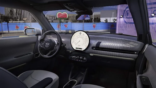 Nova geração do MINI 2024 tem interior revelado com visual minimalista e tela redonda