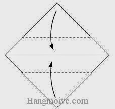 Bước 2: Gấp hai góc giấy vào trong.