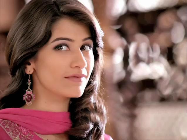 Syra Yousuf HD wallpapers Free Download