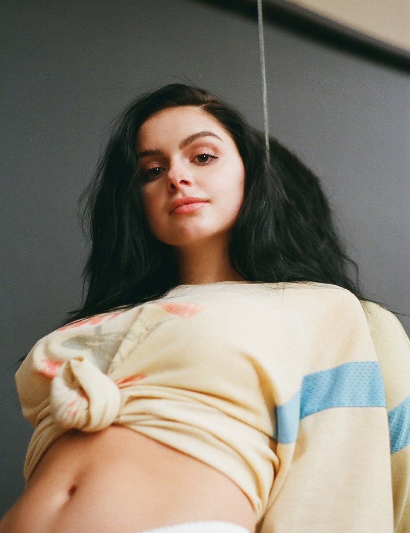 Ariel Winter sexy big breast model photoshoot