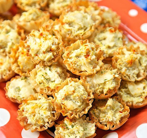 ARTICHOKE PARMESAN BITES {FOOTBALL FRIDAY} #appetizers #food