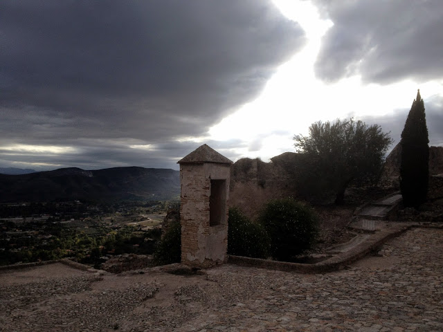 torreones y murallas en el Castillo de Xátiva