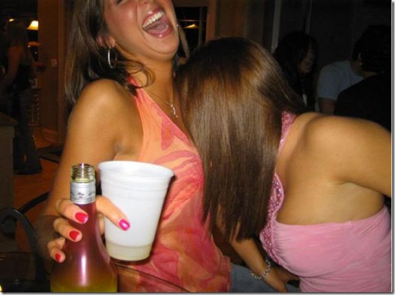 motorboat-bewbs-girls-34