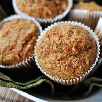 HEALTHY APPLESAUCE CARROT MUFFINS {A.K.A. CARROT CAKE MUFFINS} #Vegetarian #Lowsugar