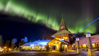 aurora yang menakjubkan di langit finlandia