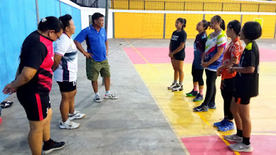 Jelang Porprov XI Sulut, Pelatih Voli Bitung Jerry Rumampuk Fokus Maksimalkan Latihan Atlet dan Agendakan Try out