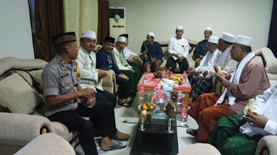 Kapolsek Pakuhaji Bukber Dengan Muspika Kecamatan 