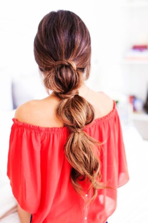 Fancy ponytail hairstyle for your next selfie