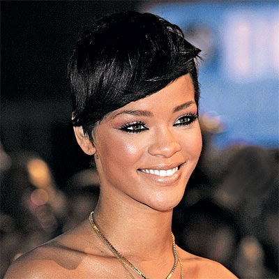 Rihannahairstyles on Rihanna S Sleek Straight Hairstyle