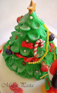 Christmas tree fondant