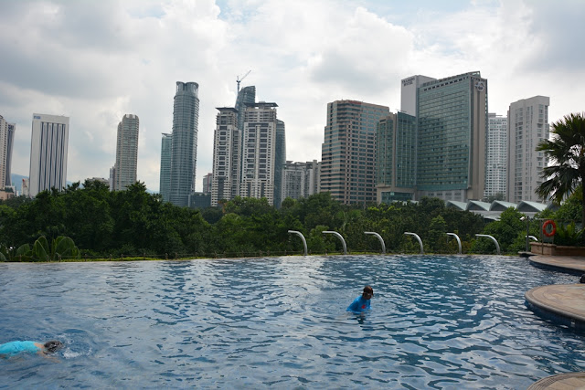 Mandarin Oriental Hotel KL swimming pool