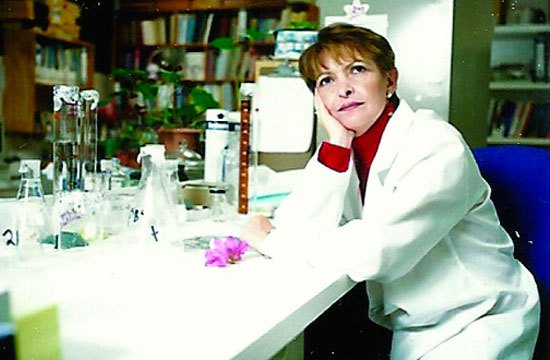 ¡HAGAMOS FAMOSA A MARÍA LOPÉZ! Científica Mexicana gana premio de Química internacional