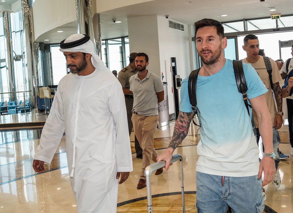 Qatar 2022: Lionel Messi llegó a Abu Dhabi para sumarse a la selección argentina de cara al Mundial