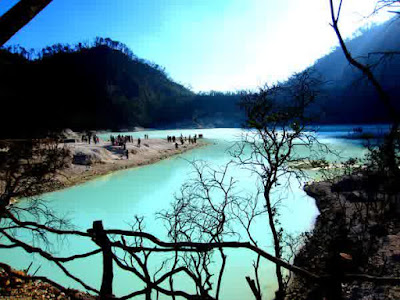 Menuju Kawah Putih di Bandung