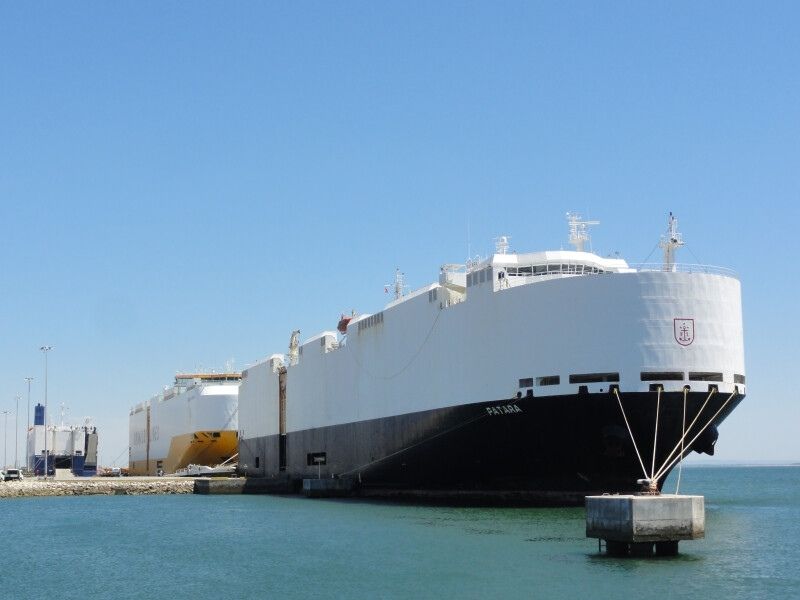 Portugal: Porto de Setúbal opera três navios em simultâneo