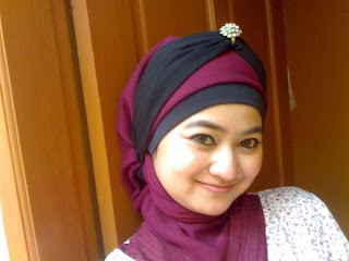 Wanita Cantik Berkerudung