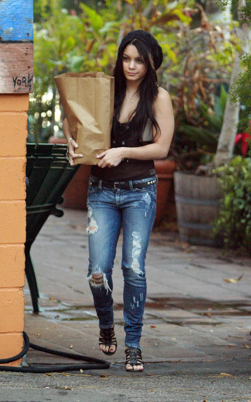 vanessa hudgens fashion. vanessa hudgens fashion