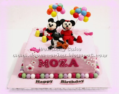 kue ulang tahun mickey