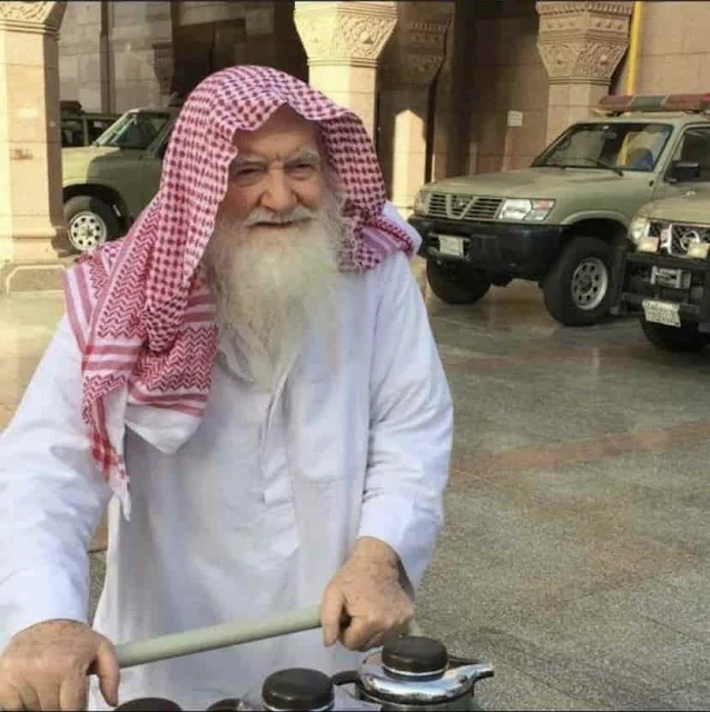 Saudi Arabia's most beloved person, Who offered drinks & Food for Free in Madina passed away - Saudi-Expatriates.com