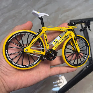 Mountain Bicycle Model Diecast Metal Bend Road Fold Racing