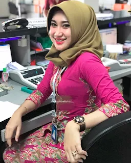 40 Koleksi foto pegawai bank cantik