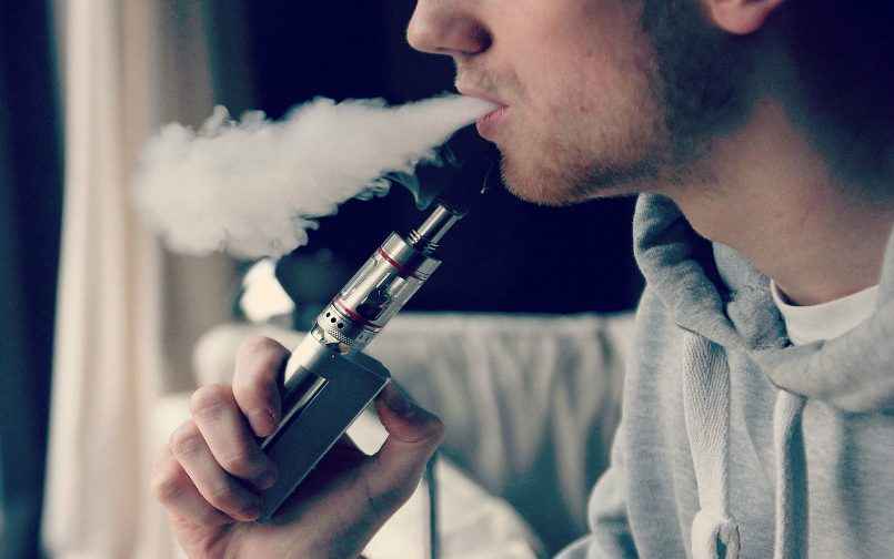 Hukum Menghisap Rokok Elektrik (Vape, Vapor, e-Cigarette) - Al-Munajjid