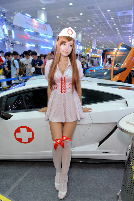4 Ryu Ji Hye - Seoul Auto Salon 2012 [Part 2]-Very cute asian girl - girlcute4u.blogspot.com