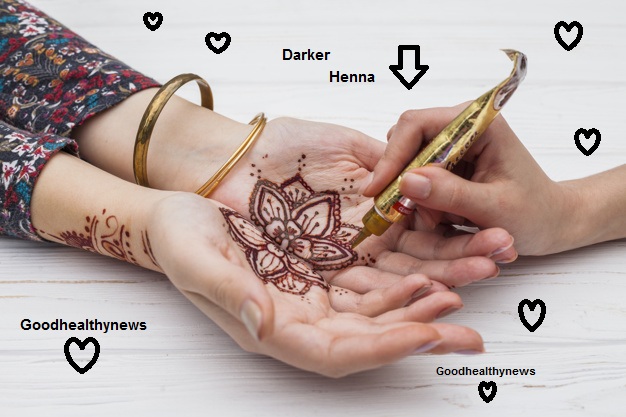 Darker henna Color to your hands for a bride