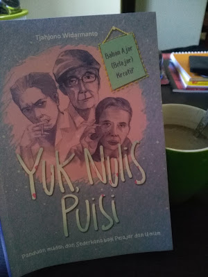 Cover Buku Yuk, Nulis Puisi