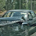 Σπάρτη: Αυτοκίνητο «καρφώθηκε» σε μάντρα στο ΚΕΕΜ (ΦΩΤΟ)