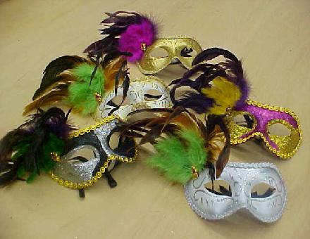 feathered mardi gras mask. Posted by J.S. at 10:00 AM. Labels: CAS + Clip 