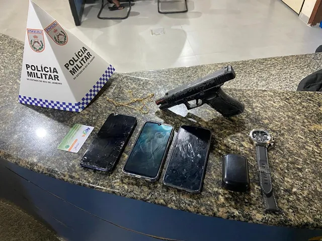 Dupla é detida com moto roubada em Angra dos Reis