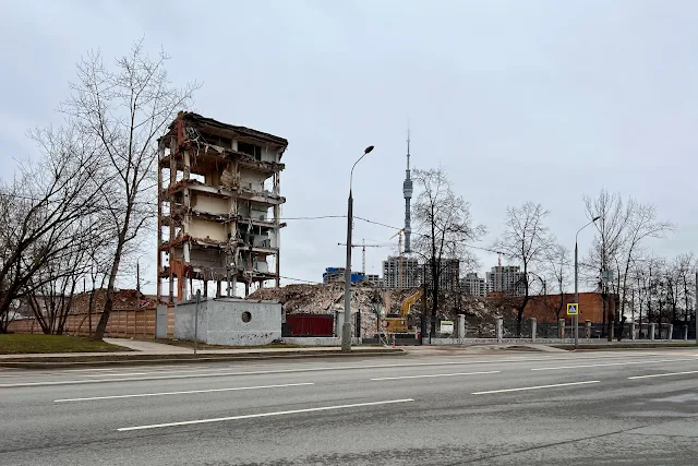 Огородный проезд, бывший Останкинский пивоваренный завод в процессе сноса – строительная площадка жилого комплекса Olivia