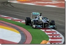 Hamilton nelle prove libere del gran premio di Singapore 2013