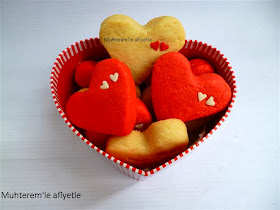 sevgililr günü için kalp kurabiye