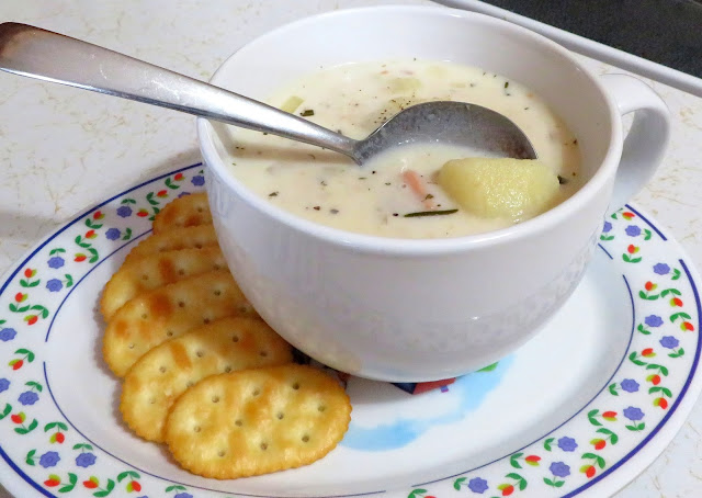 Slow Cooker Potato & Ham Chowder