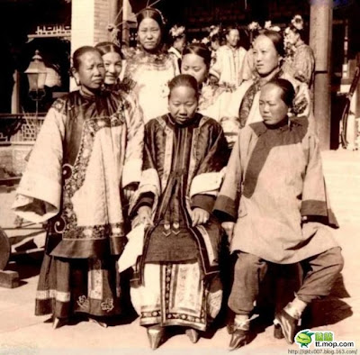 Chinese Women with Deformed Feet Seen On  www.coolpicturegallery.us