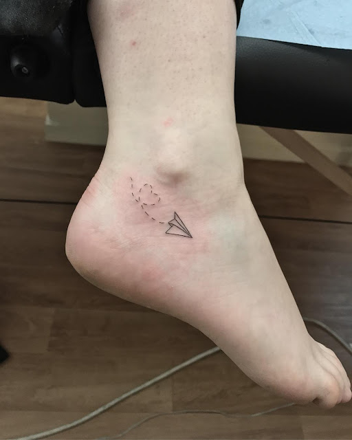 46 tatuagens femininas para os pés