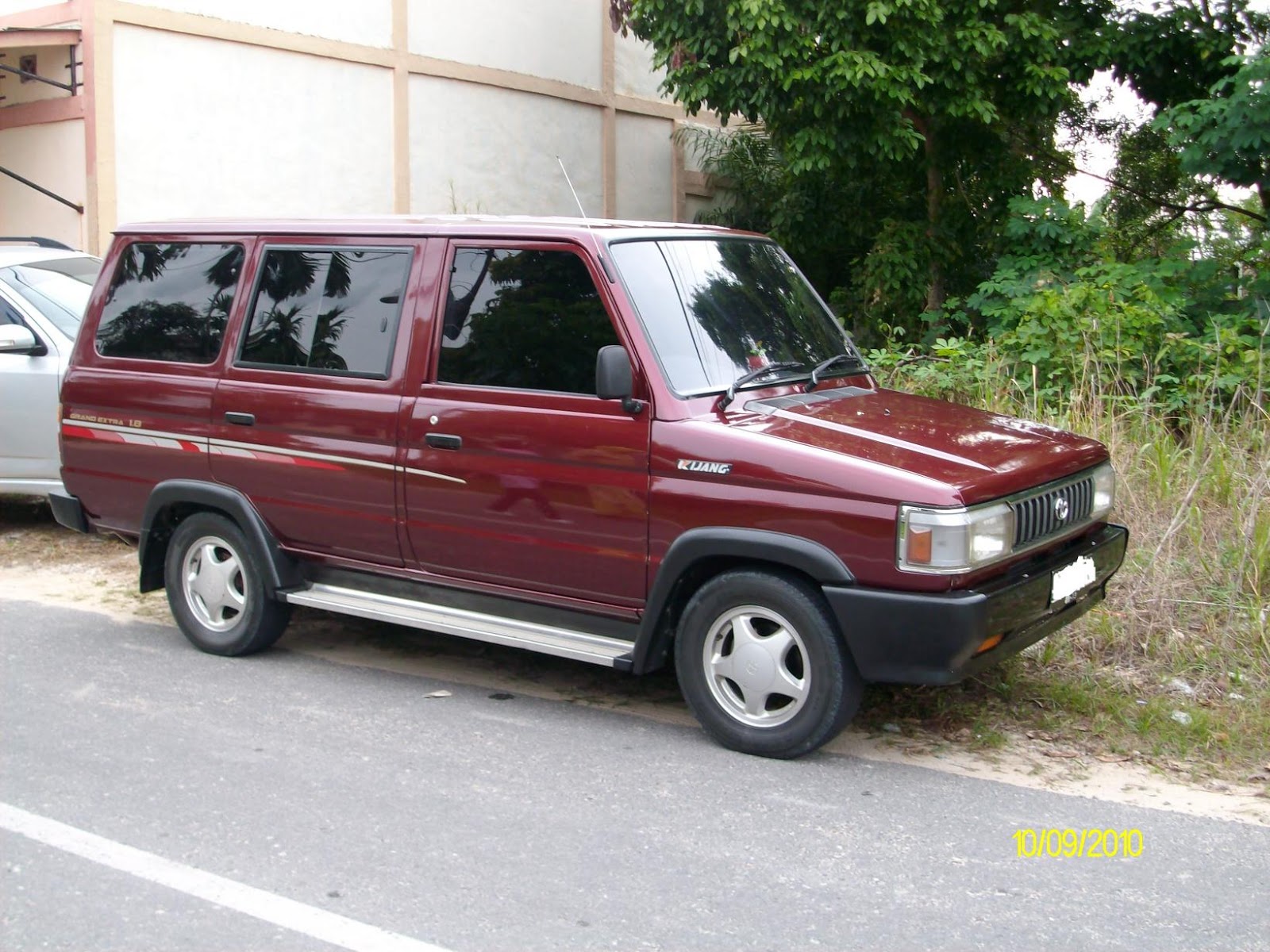 Dijual Toyota Kijang Grand Extra Sgx 1 8 Mobil Bekas 