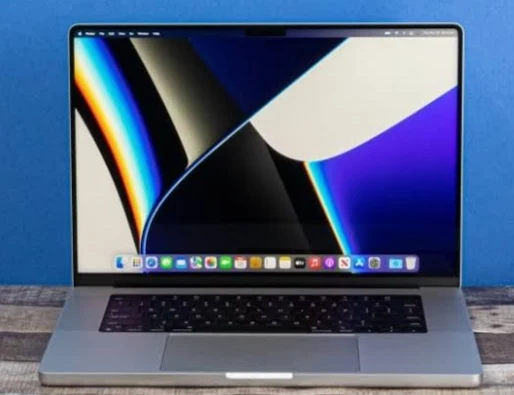 Fitur dan Spesifikasi MacBook Lipat