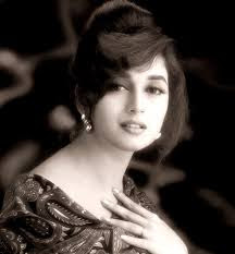 Madhuri Dixit hd wallpapers 31